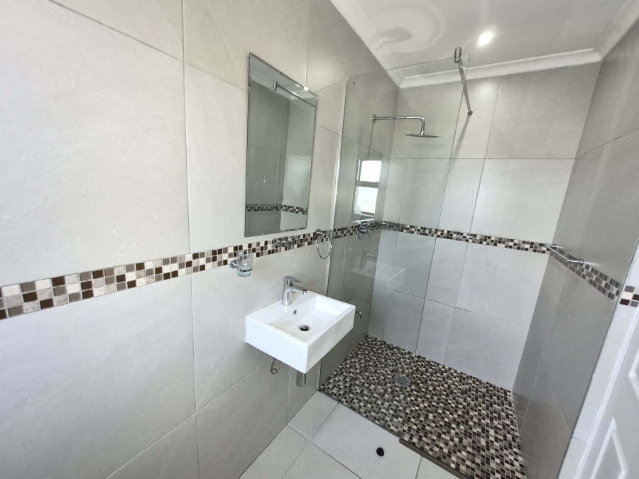 To Let 3 Bedroom Property for Rent in Rylands Western Cape